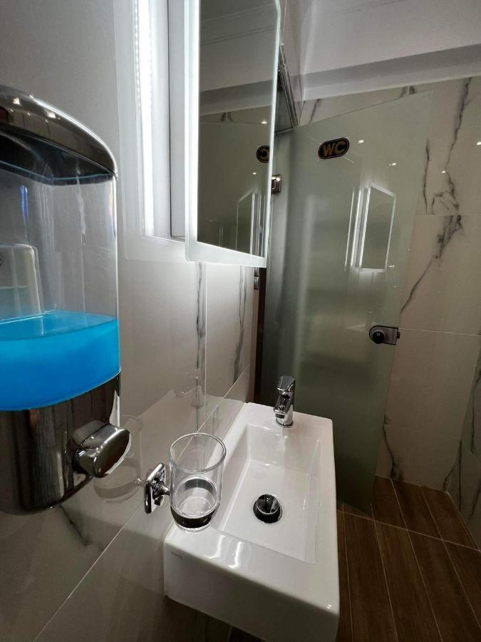 Atlantis Apartments Artemida  Dış mekan fotoğraf